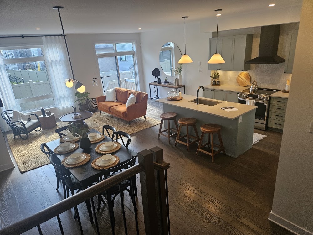 Urbandale Construction: Riverside South Experience Centre